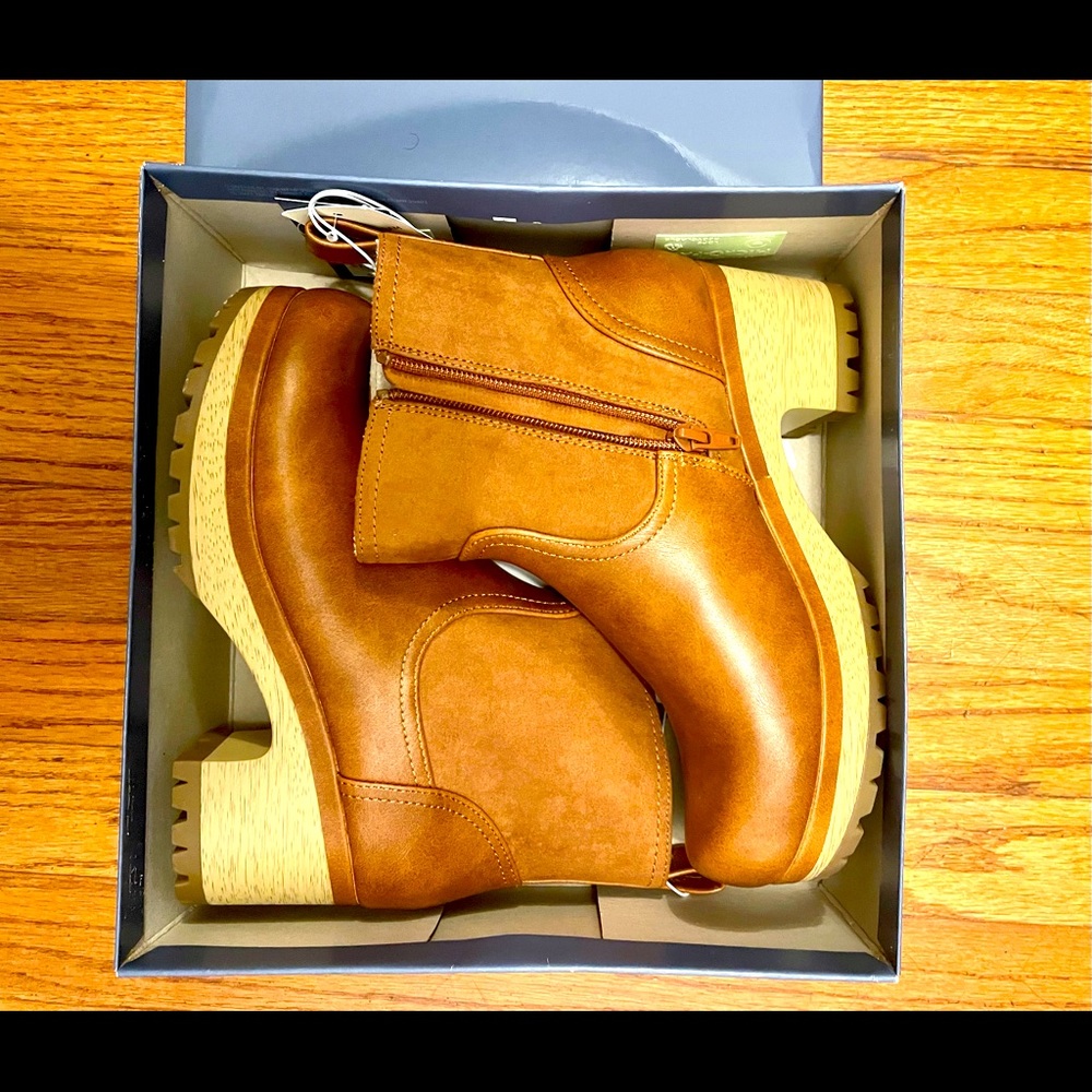 Clog Boots